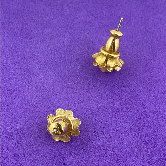 💛 Vintage Gold Plated Rose Stud Earrings - Picture 3 of 4